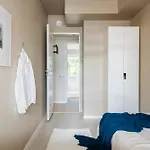 Roomsly - Panoramic View Apartment