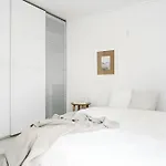 Roomsly - Panoramic View Apartment *